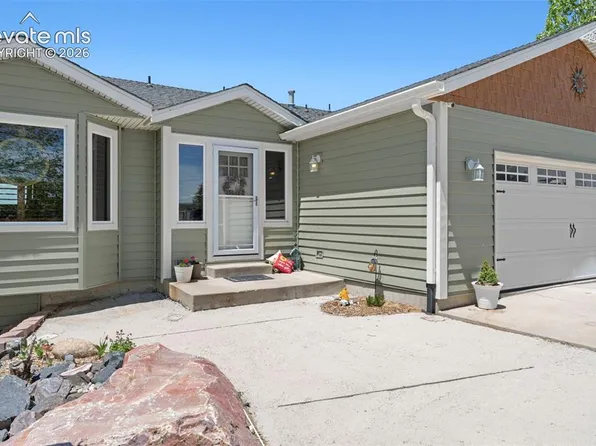 8191 Sun Country Dr, Elizabeth, CO 80107