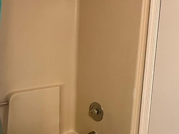 3rd image of 225 W Leeds Ave