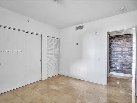 5th image of 6305 Indian Creek Dr APT 3B