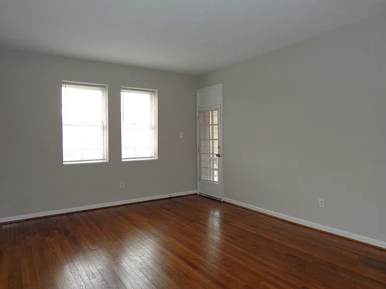 625 W Princess Anne Rd — Photo 7