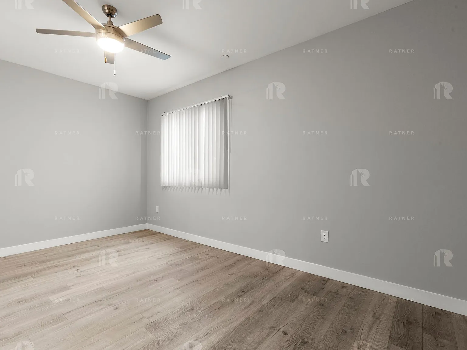 (Ar/Ji/Yo:B) 10960 Ratner Street — Photo 4