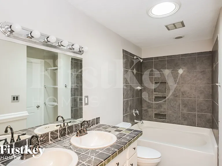 2516 Tall Pines Ln — Photo 13