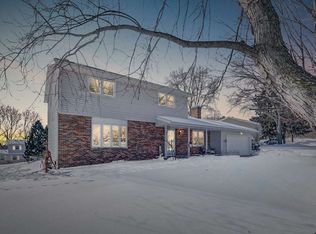 1011 Schuster Rd, Sun Prairie, WI 53590