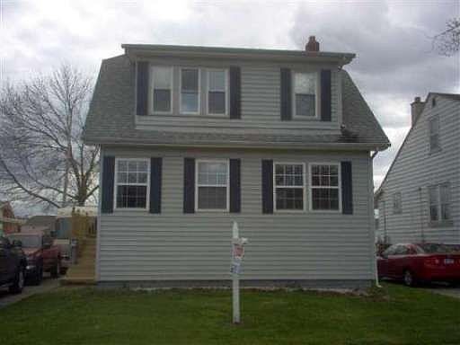 1st image of 23934 Elmira St