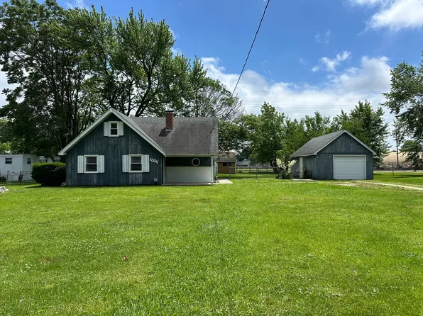 1004 Lincoln St, Pawnee, IL 62558