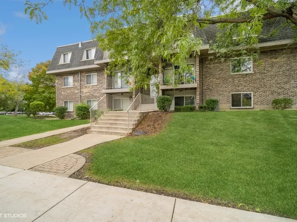 866 Blossom Ln APT 305, Prospect Heights, IL 60070