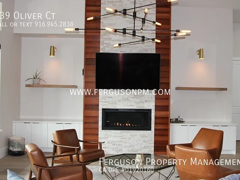 739 Oliver Ct — Photo 2