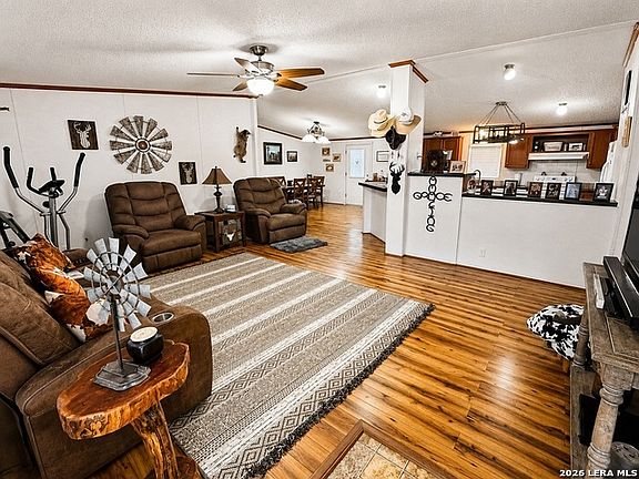 3rd image of 21166 SPANISH GRANT RD