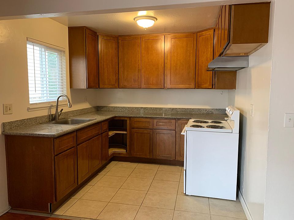 1st image of 2246 Shamrock Dr APT 2