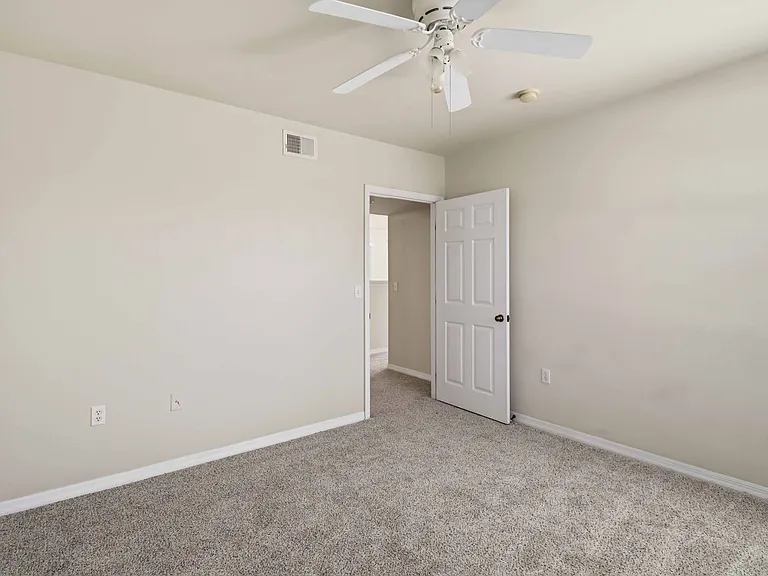 1015 Villagio Cir #201 — Photo 25