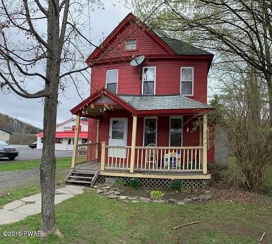 654 W Main St photo 1