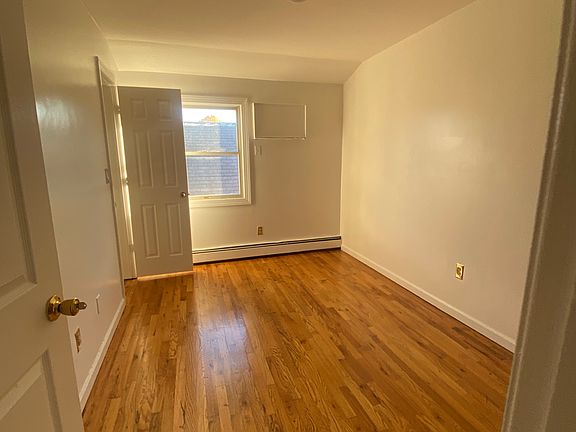 5th image of 9-15 College Pl #2