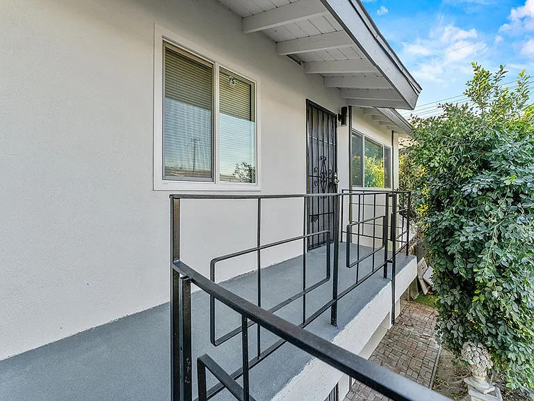 308 S Laurel St — Photo 13