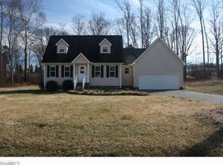 9 Cardinal Crk, Thomasville, NC 27360
