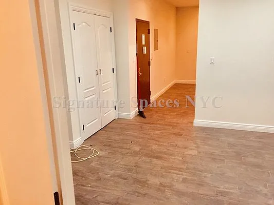 Rented by Signature Spaces NYC Corp | media 17