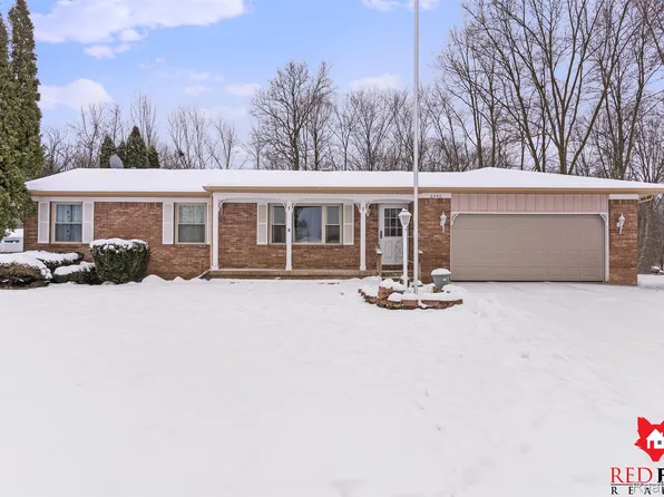 6246 King Arthur Ct, Swartz Creek, MI 48473