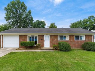 621 Palace Ln, Gahanna, OH