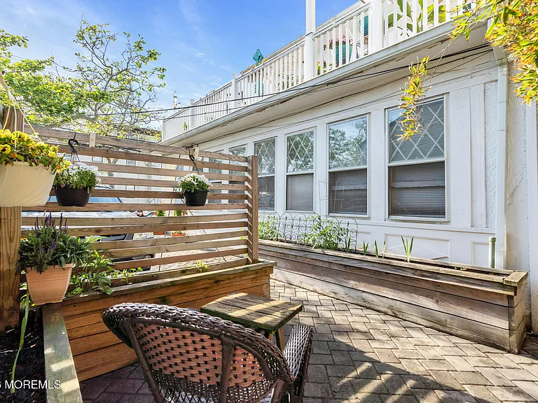 710 Beach Ave #3 — Photo 13
