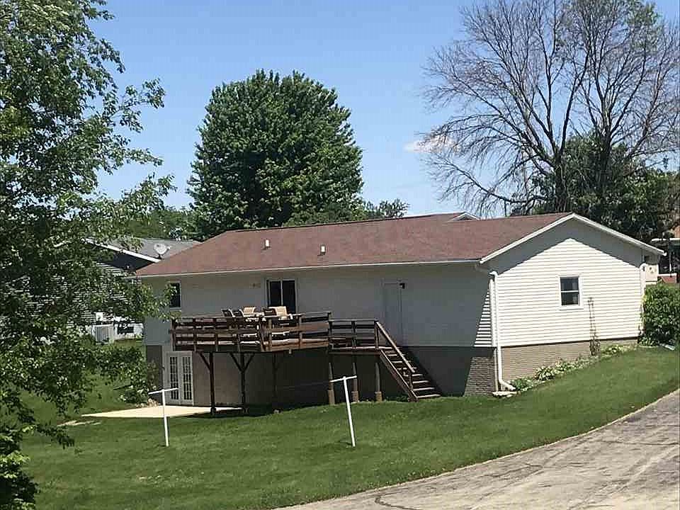 2nd image of 420 Hillside Ct