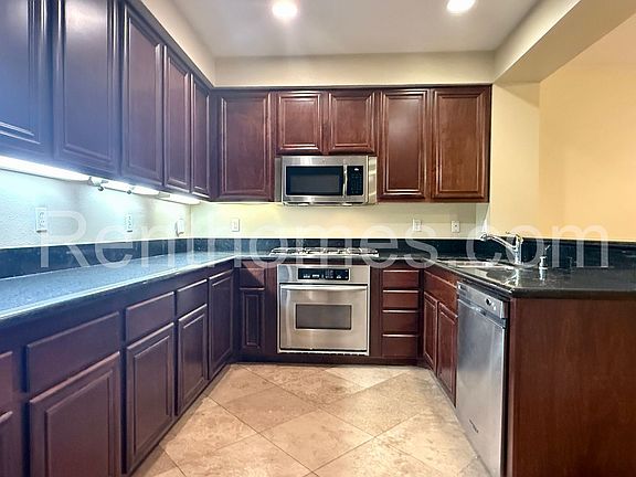 5th image of 8301 Rio San Diego Dr Unit 6