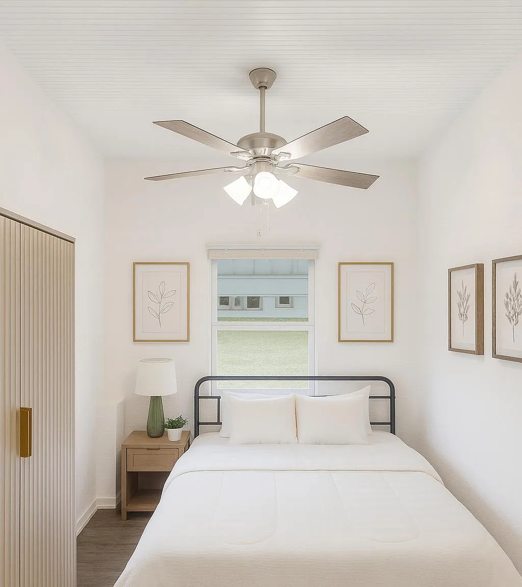 4 bed, 2.0 bath, 2540 sqft, $815 — Photo 1