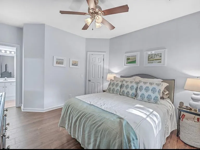 507 S Elgin Ct — Photo 14
