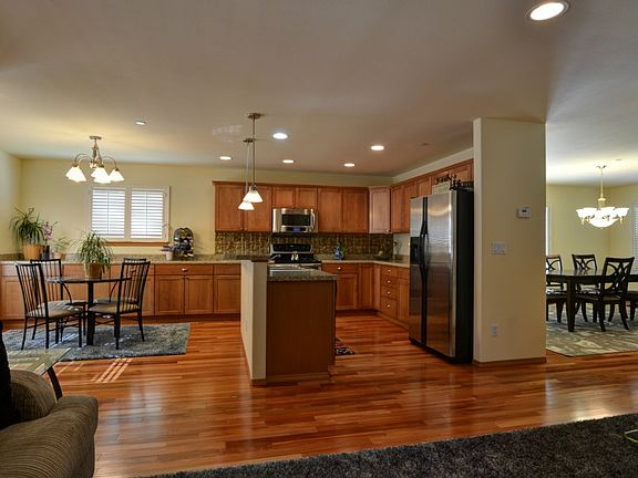 5th image of 1322 Packwood Ave