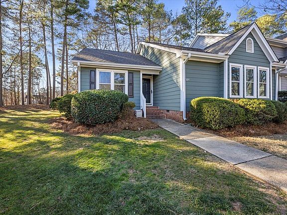 2nd image of 1511 Hemphill Dr