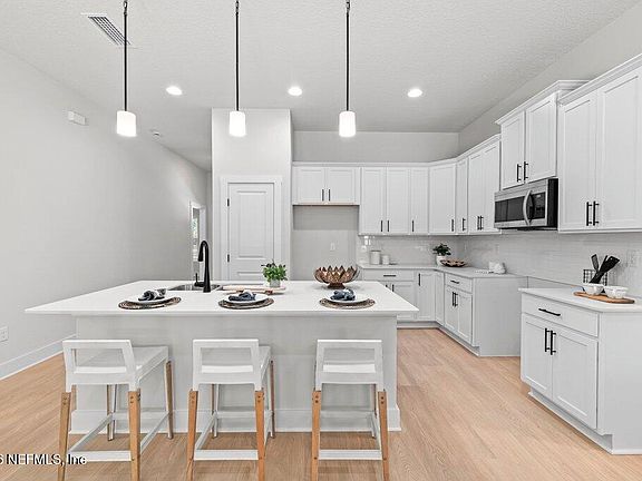 4th image of 9680 TAYLOR FIELD Road