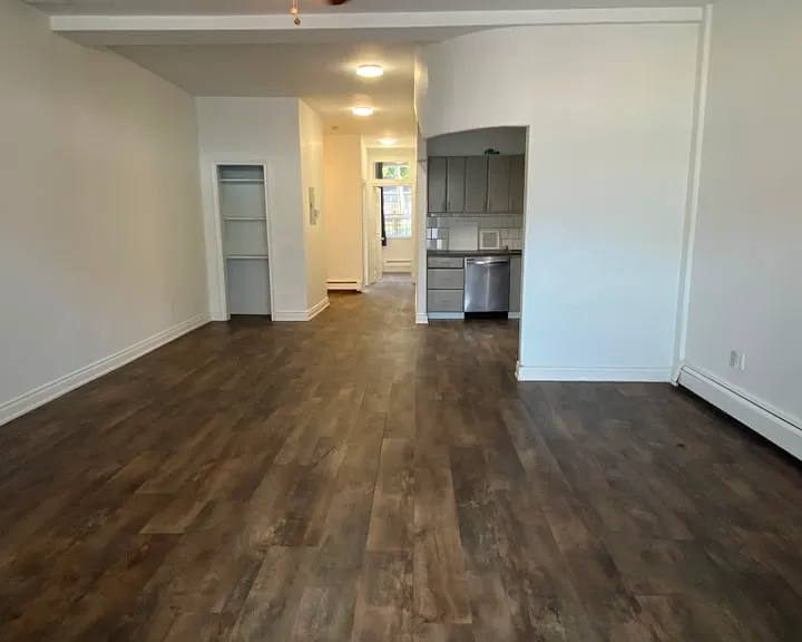 590 Main St E #4 — Photo 6