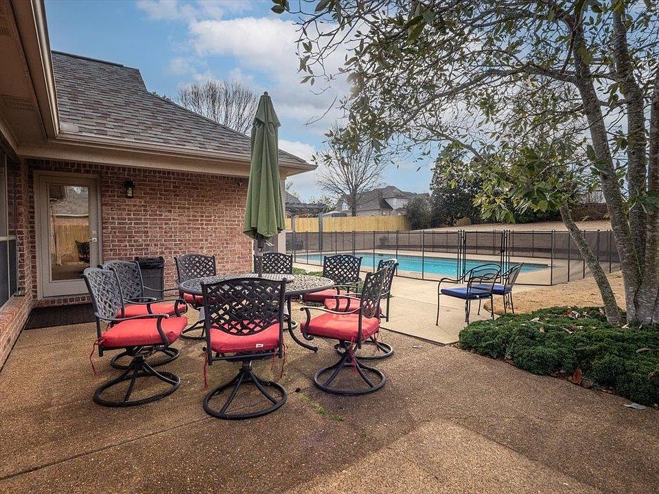 1st image of 4311 Bridgestone Cir