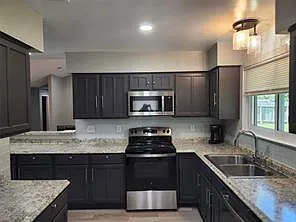 3 bed, 2.0 bath, 1602 sqft, $1,950 — Photo 4