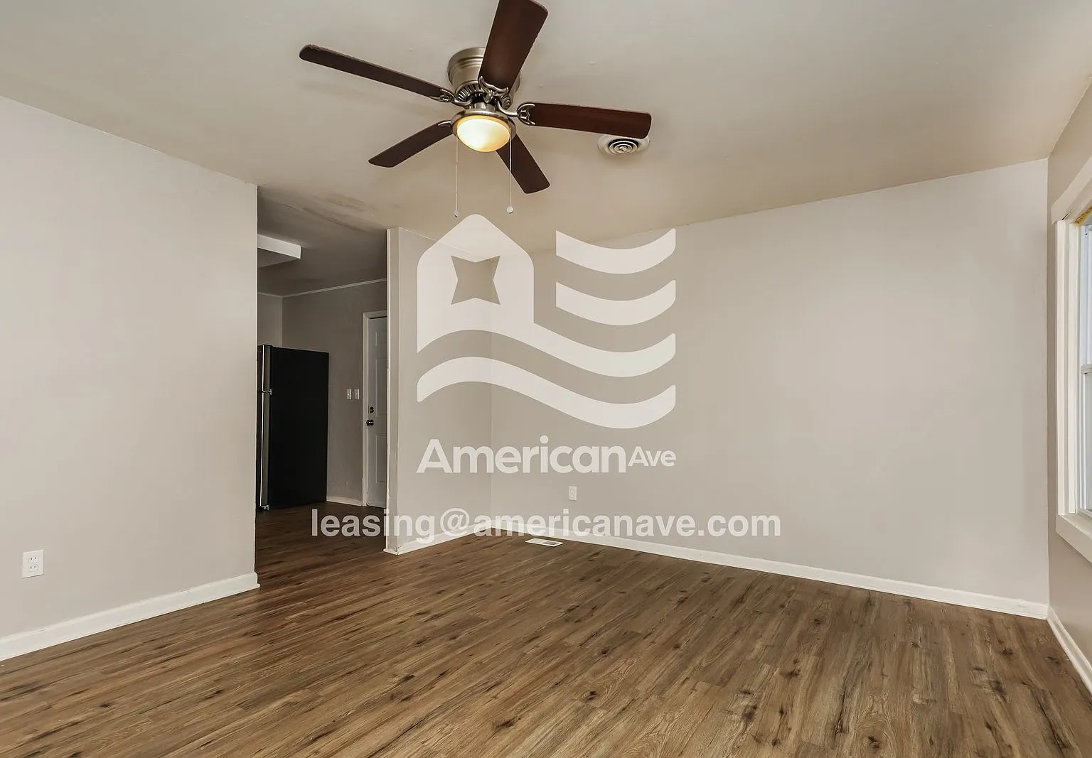3 bed, 1.0 bath, 813 sqft, $1,125 — Photo 3