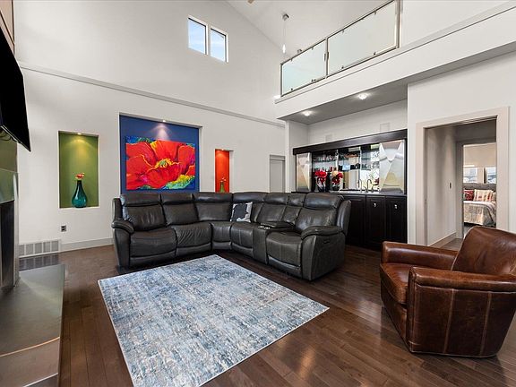 3rd image of 1153 E Wandermere Estates Ln