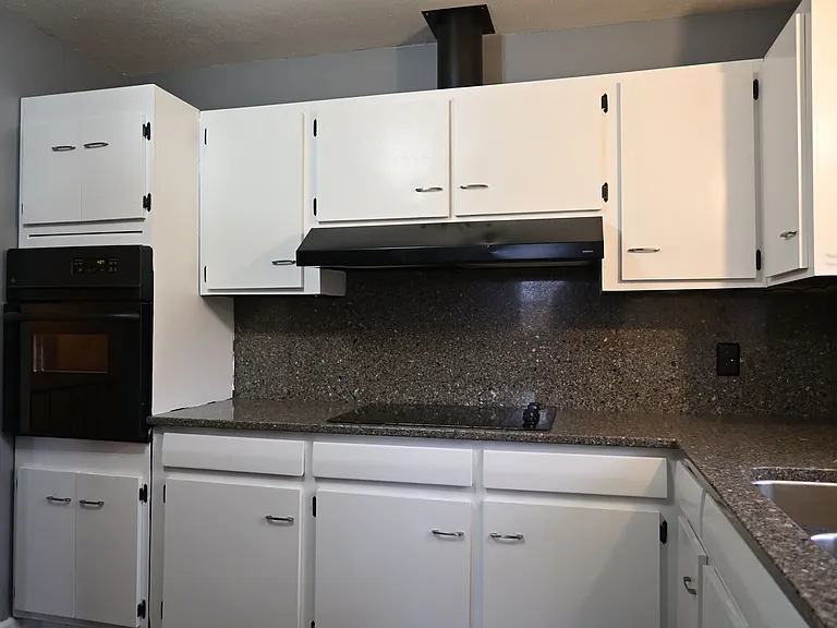 4011 W Englewood Blvd — Photo 5