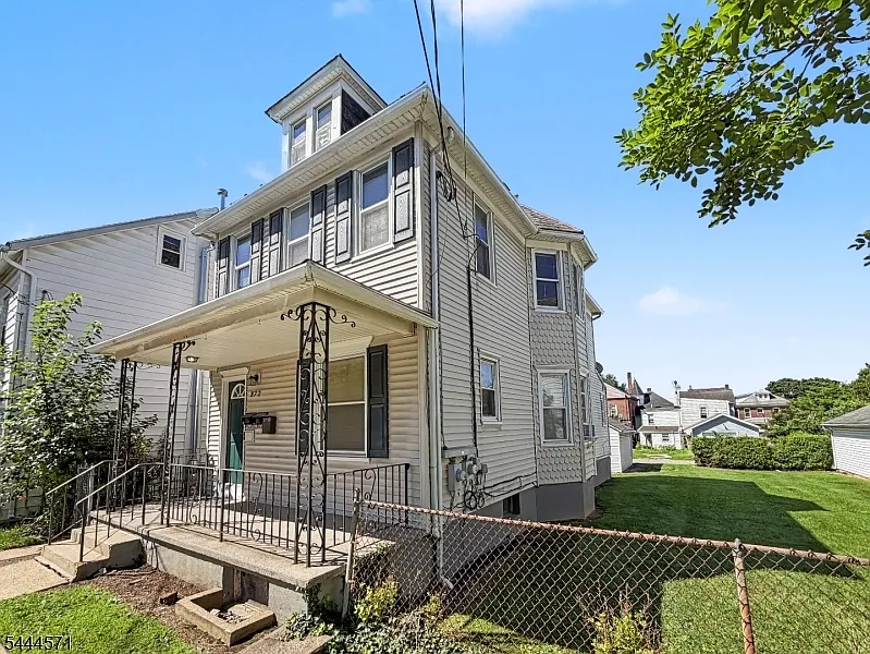 372 Prospect St #2
