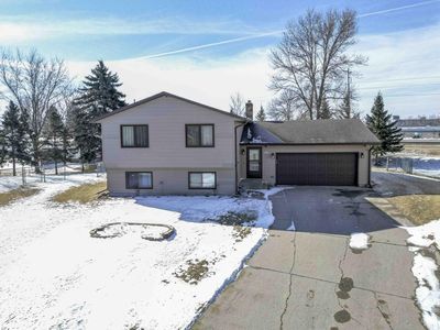 2903 17th Ave S, Moorhead, MN, 56560