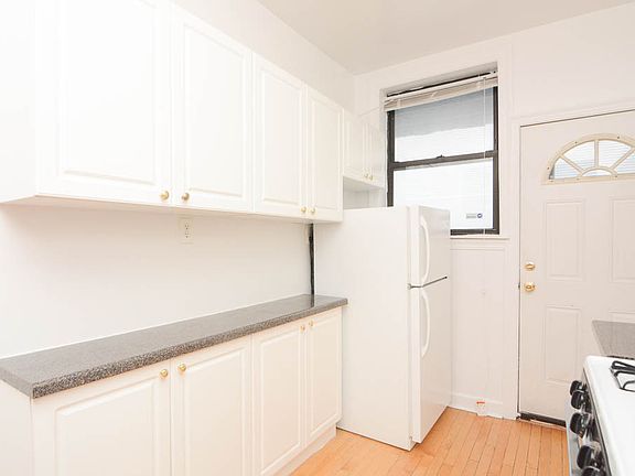 5th image of 815 W Waveland Ave APT 3S