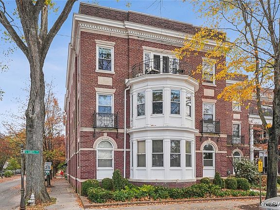 2nd image of 501 S Davis Ave #U2