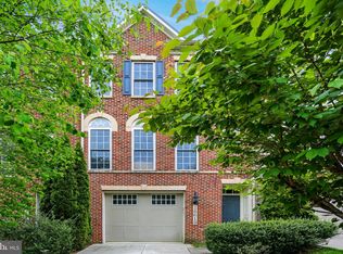 18619 Hollow Crest Dr, Olney, MD 20832