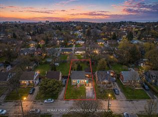 31 Allister Ave, Toronto, ON M1M3L1