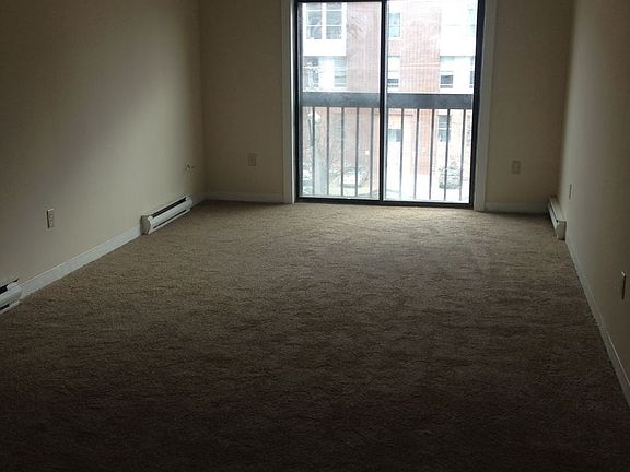5th image of 256-262 Essex St #305