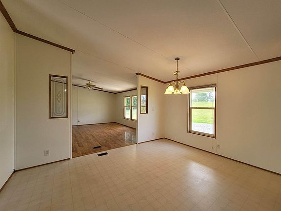 4th image of 929 Sontag Rd