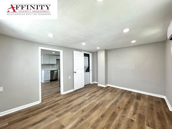 315 E 21st Ave #B, Kansas City, MO 64116