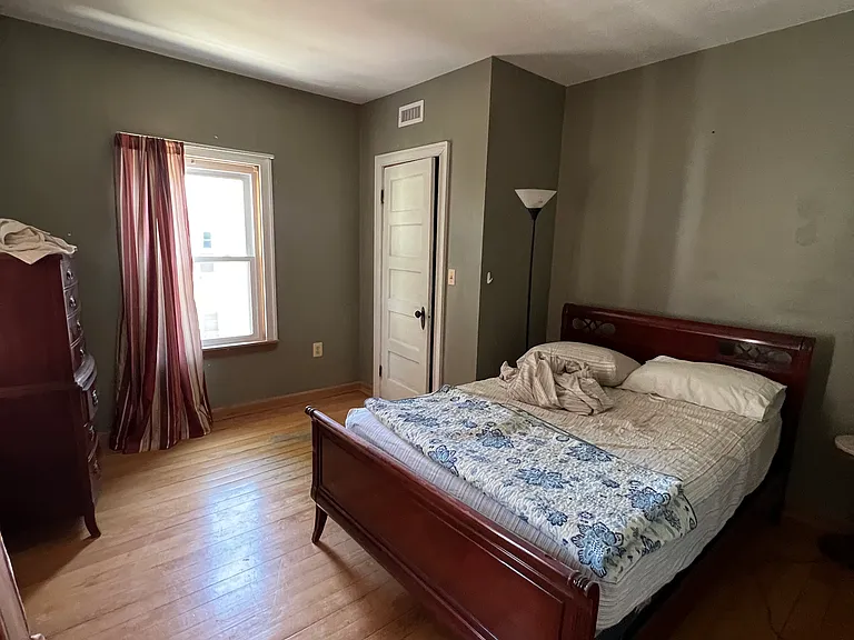 17 Holman St #1 — Photo 9