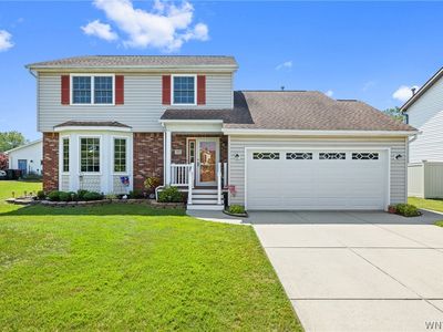 35 Signal Dr, Lancaster, NY, 14086