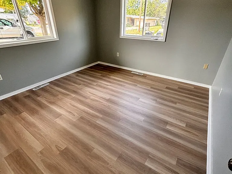 1304 Vandenberg Cir — Photo 6