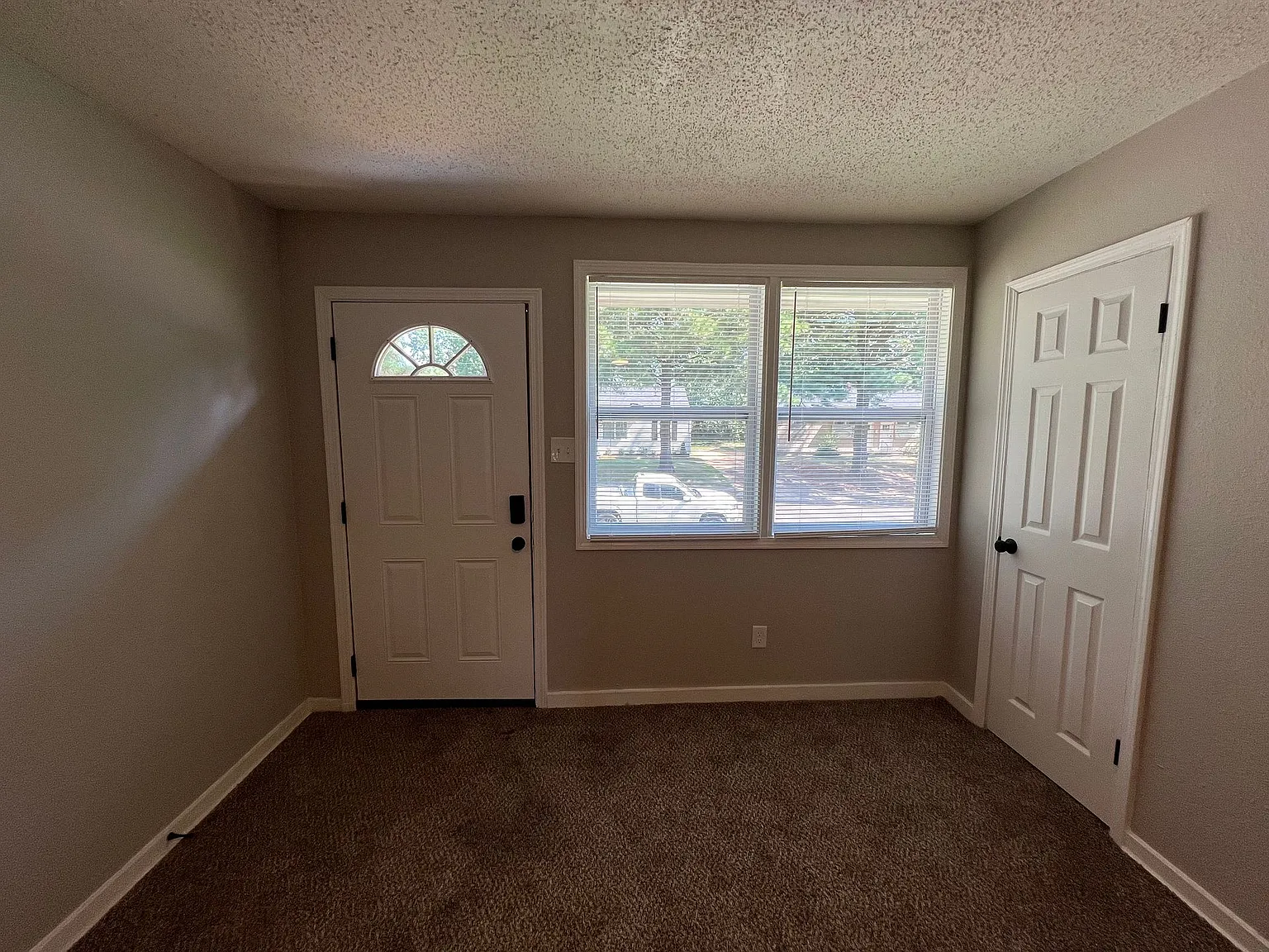 2985 Waynoka Ave — Photo 4