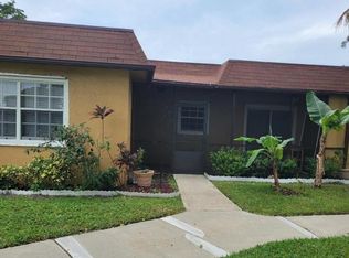 2002 SW Natura Blvd APT A, Deerfield Beach, FL 33441
