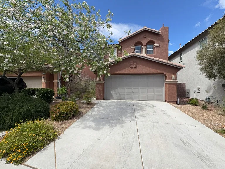 9272 Weeping Water Ave — Photo 1